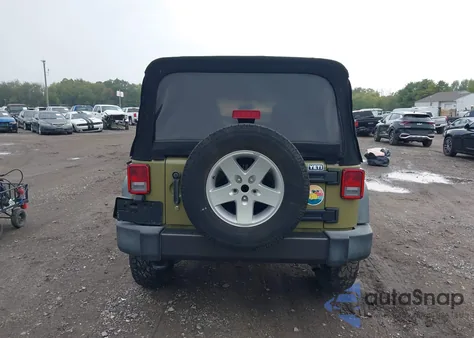 2013 Jeep Wrangler Unlimited Sport from USA, damaged, VIN 1C4BJWDG2DL559649